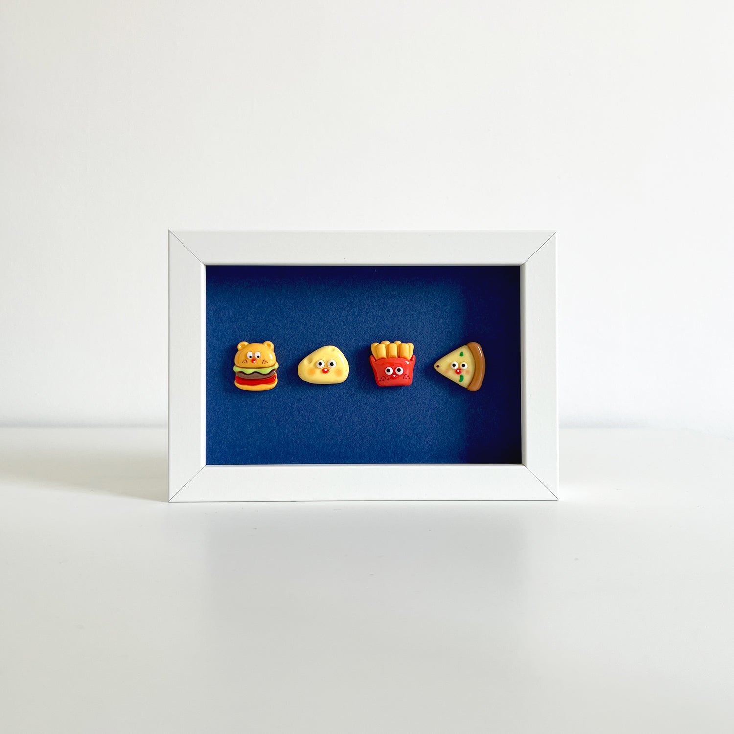 ÑAM #2 - Cuadro con miniaturas en relieve