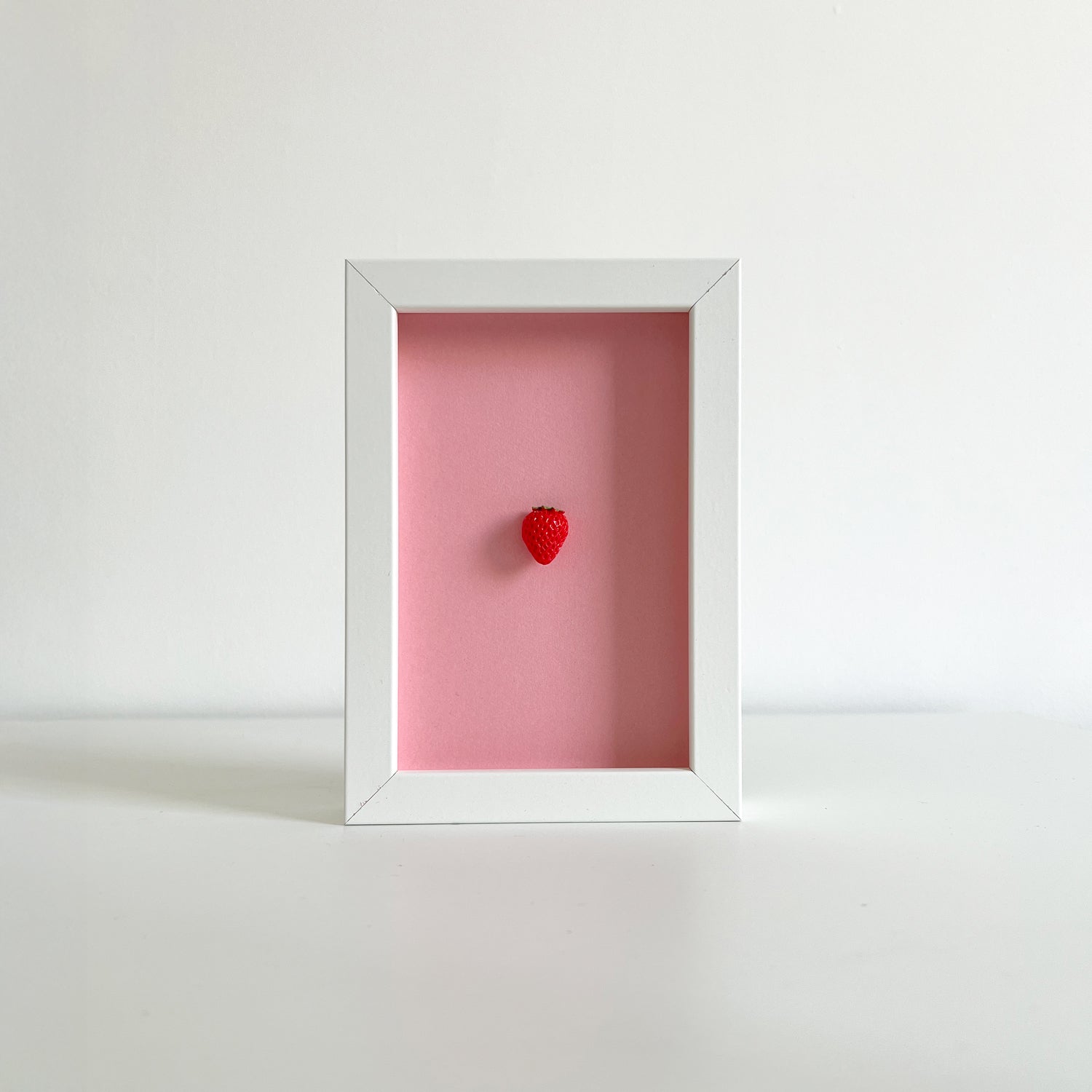 Frutillita - Cuadro con miniaturas en relieve